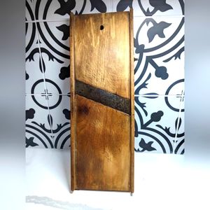 VINTAGE TUCKER AND DORSEY KRAUT/CABBAGE SLICER